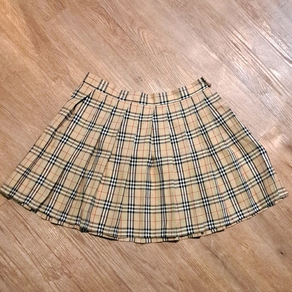 Source Unknown Dresses & Skirts - Tan Plaid / Tartan Miniskirt